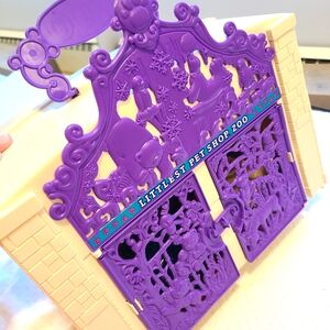 Vintage Littlest Pet Shop Zoo